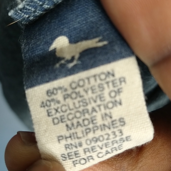 Modern Amusement tshirt size small - Picture 4 of 5